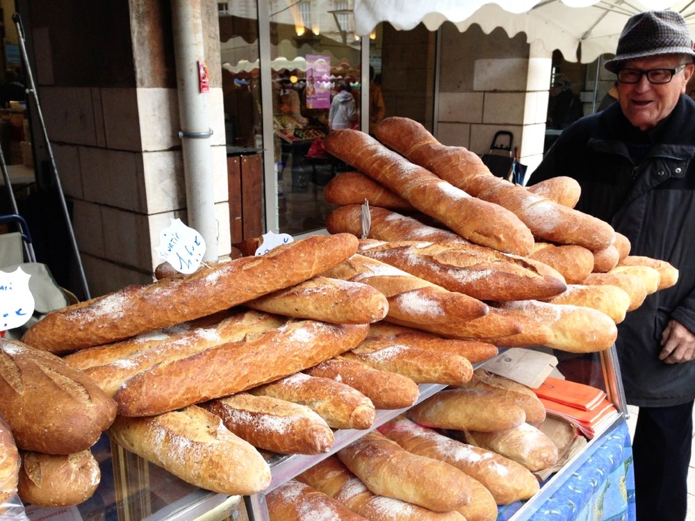  Saturday market: I bought a fresh French baguette here and achieved one of my life goals!  